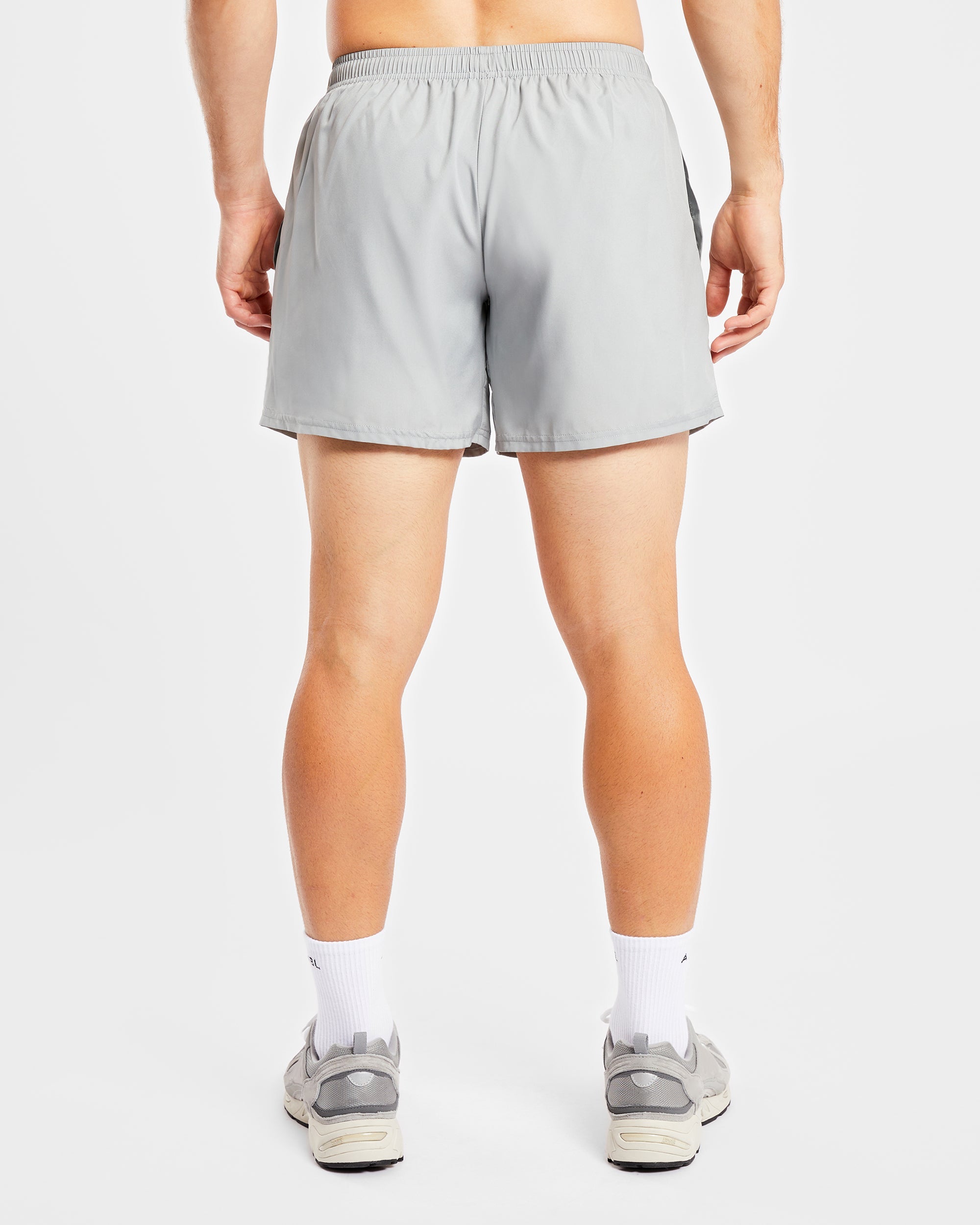 Core 5" Shorts - Gris