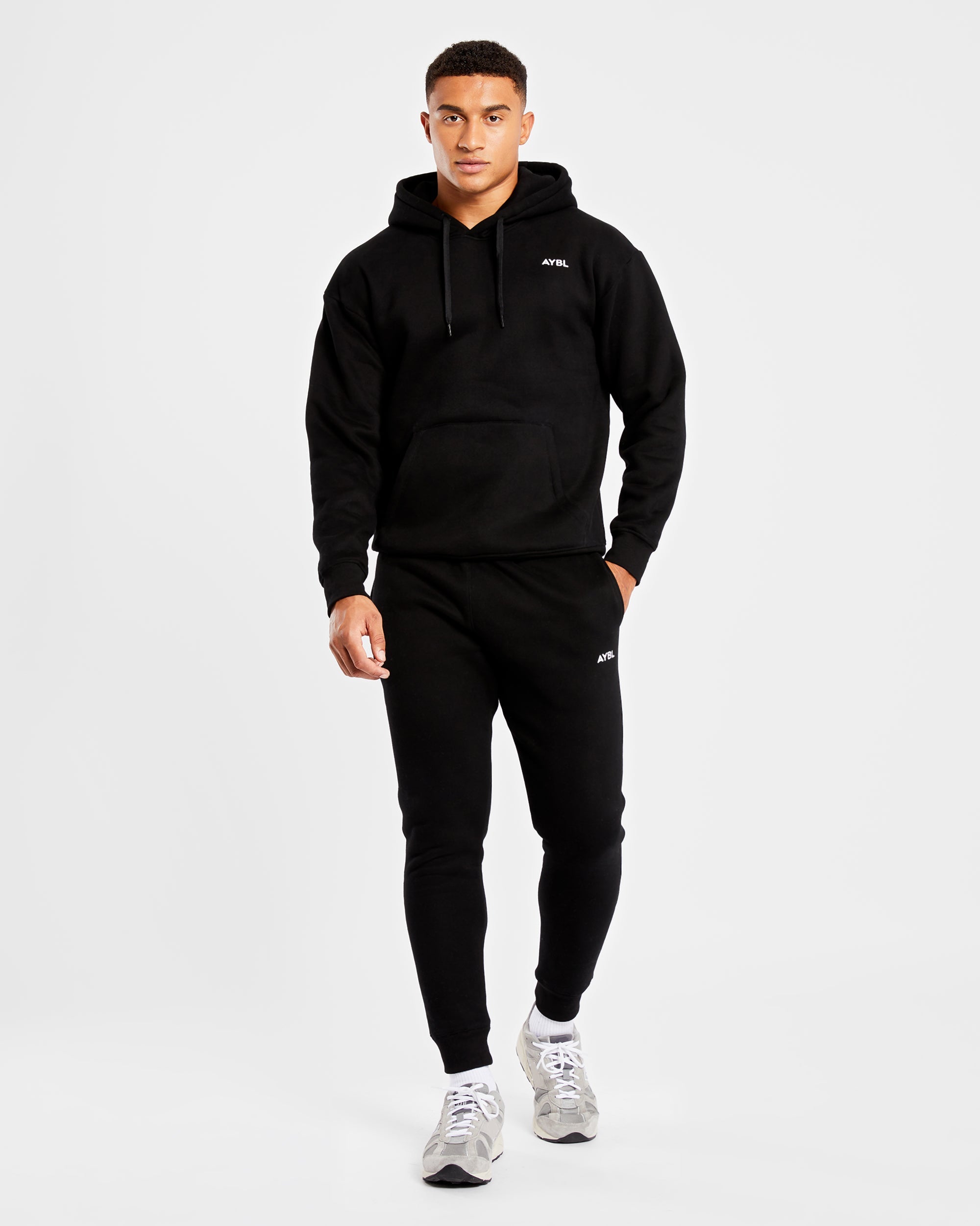 Essential Hoodie - Noir