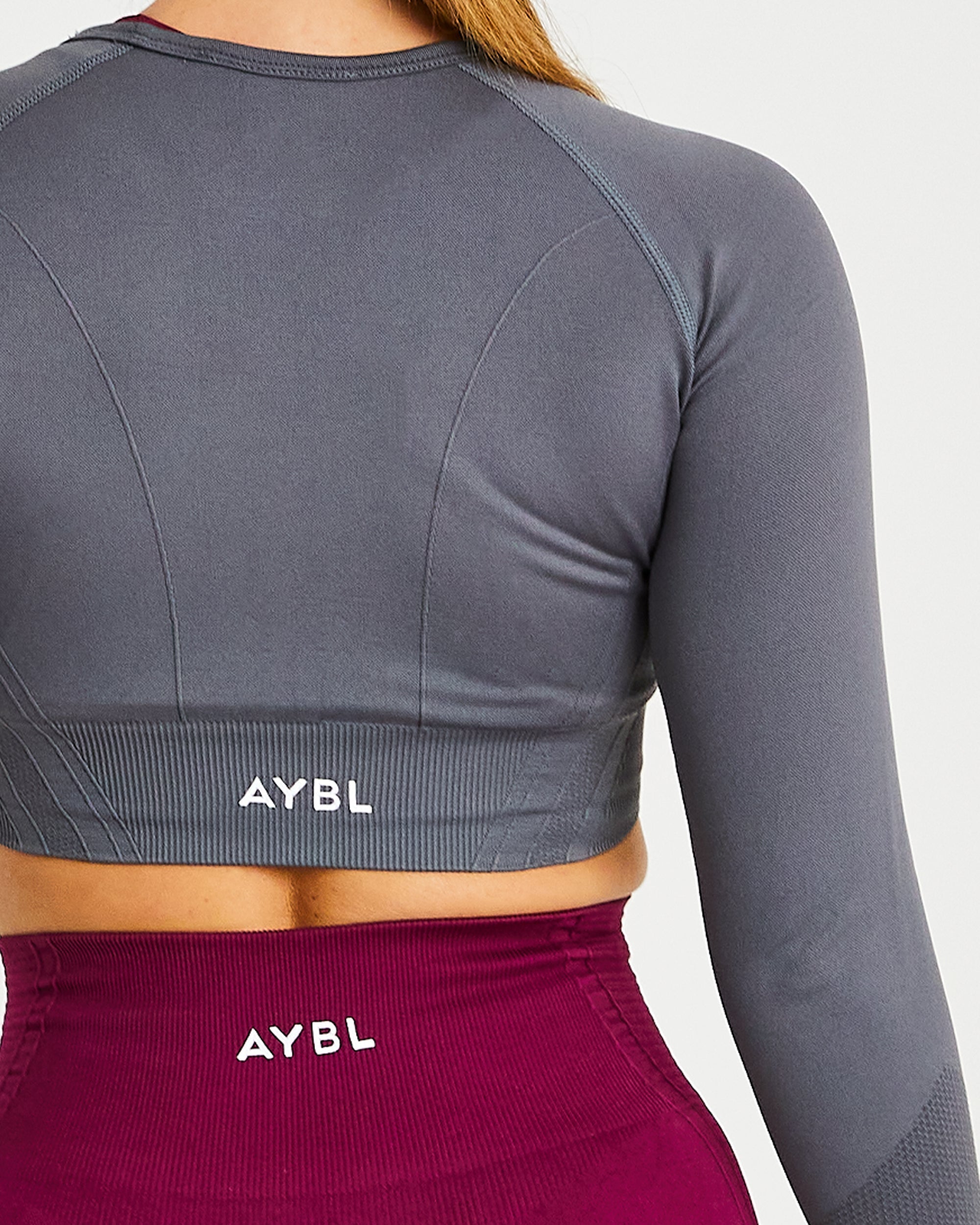 Balance V2 Seamless Long Sleeve Crop Top - Castlerock Gris