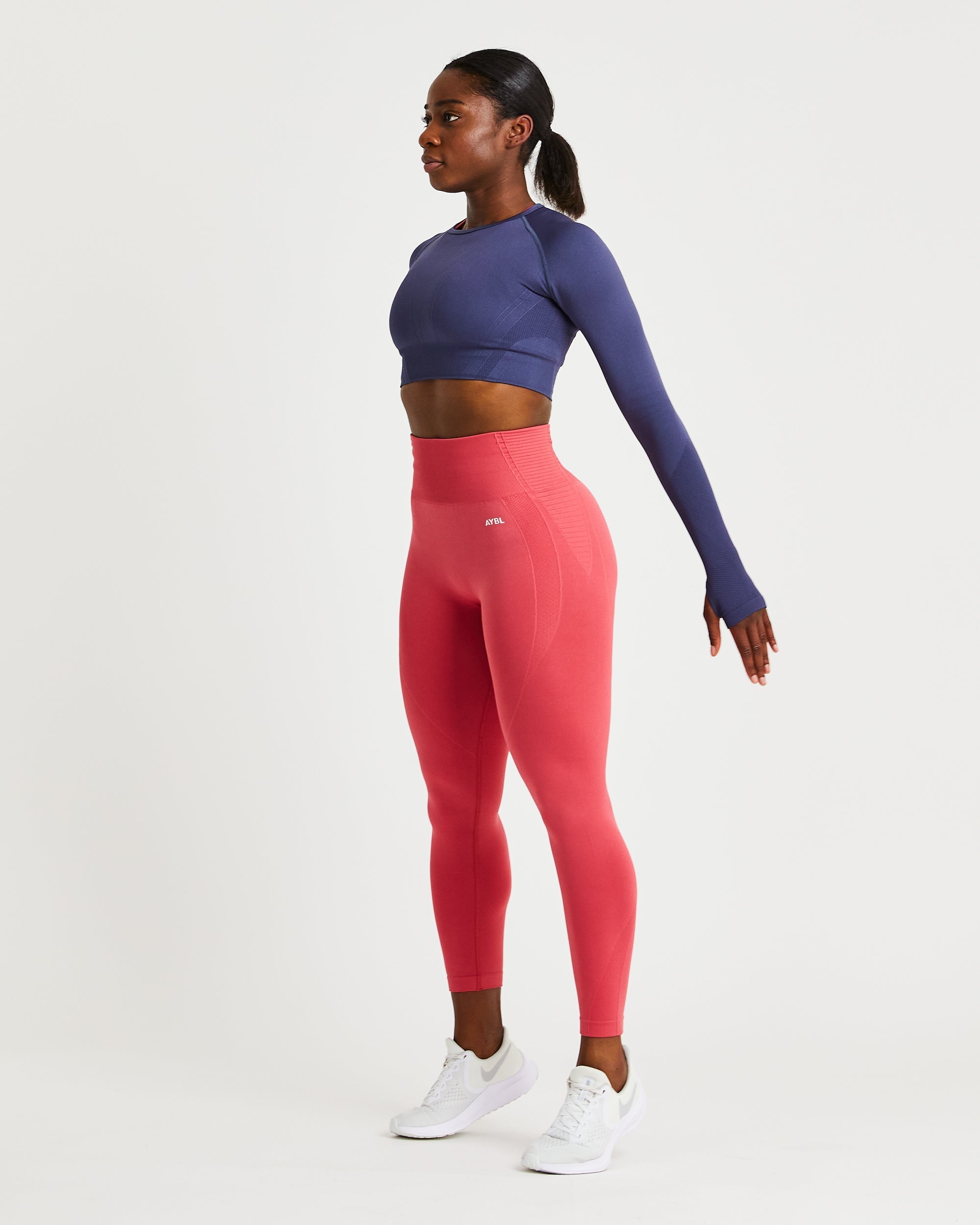 Balance V2 Seamless Long Sleeve Crop Top - Navy Bleu