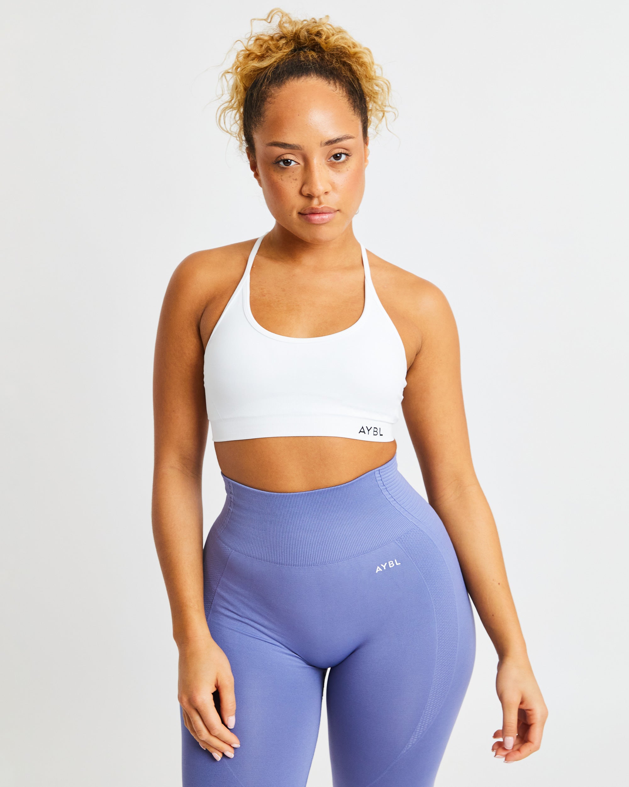 Essential Seamless V Neck Sports Bra - Blanc