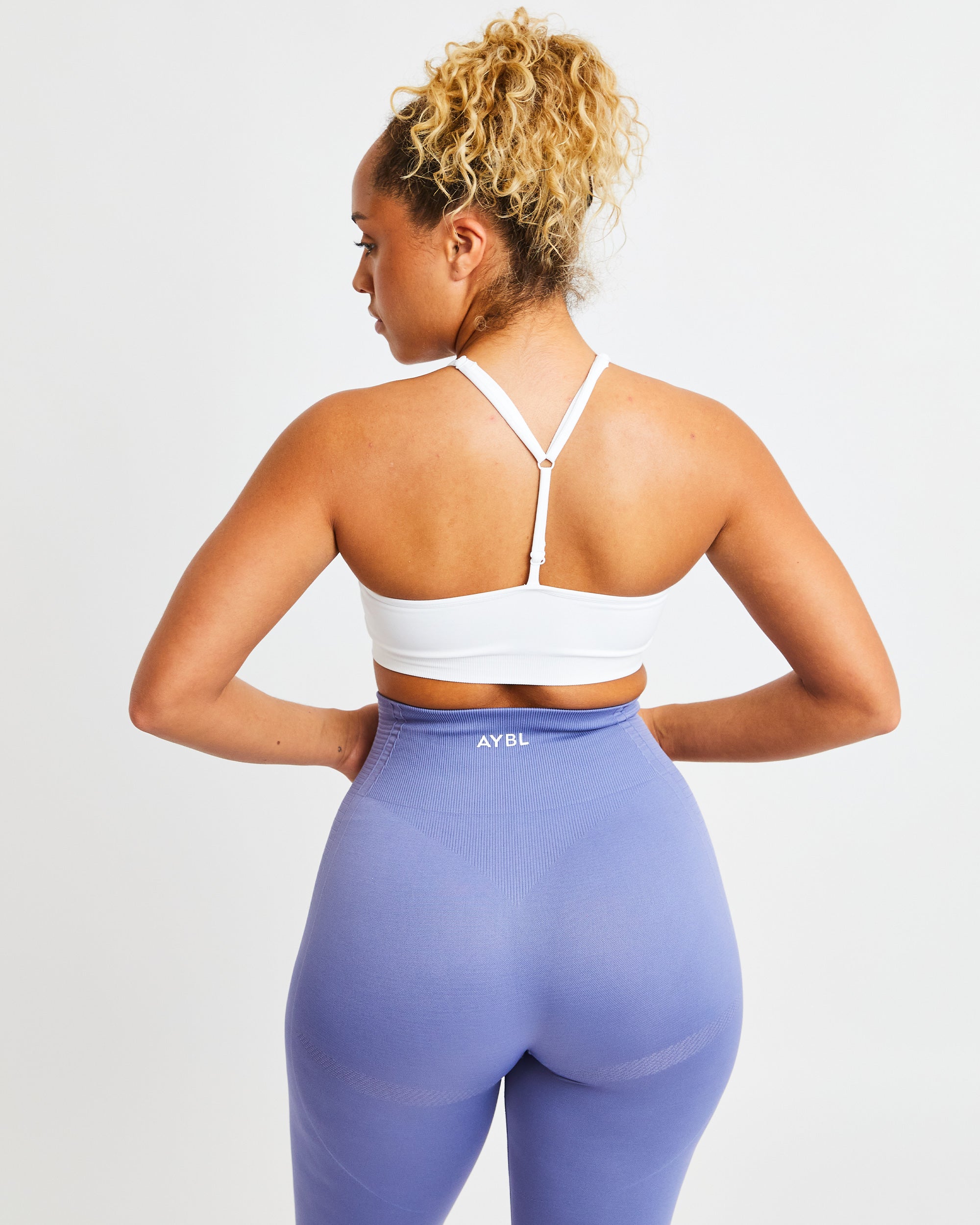 Essential Seamless V Neck Sports Bra - Blanc