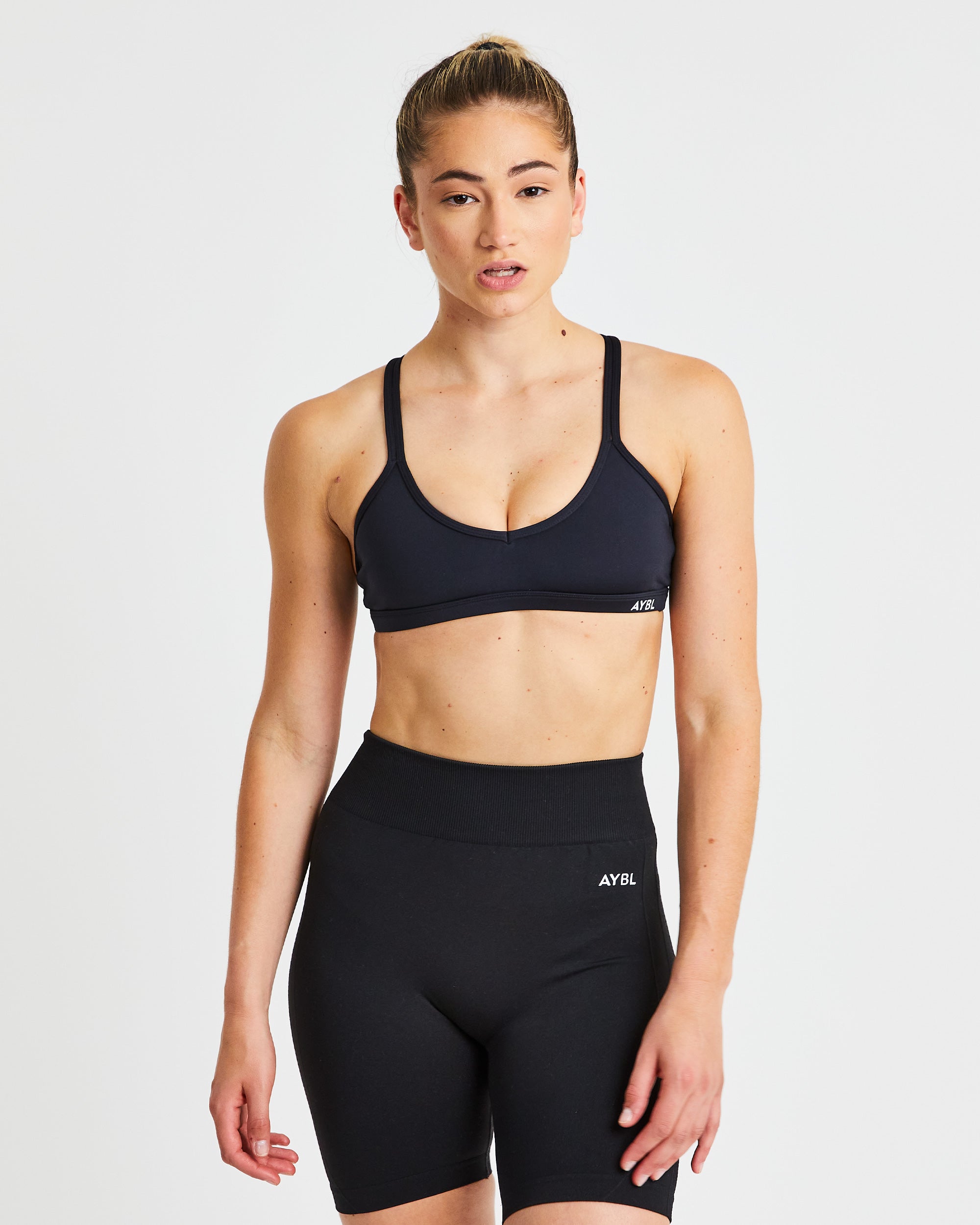 Essential Strappy Sports Bra - Noir