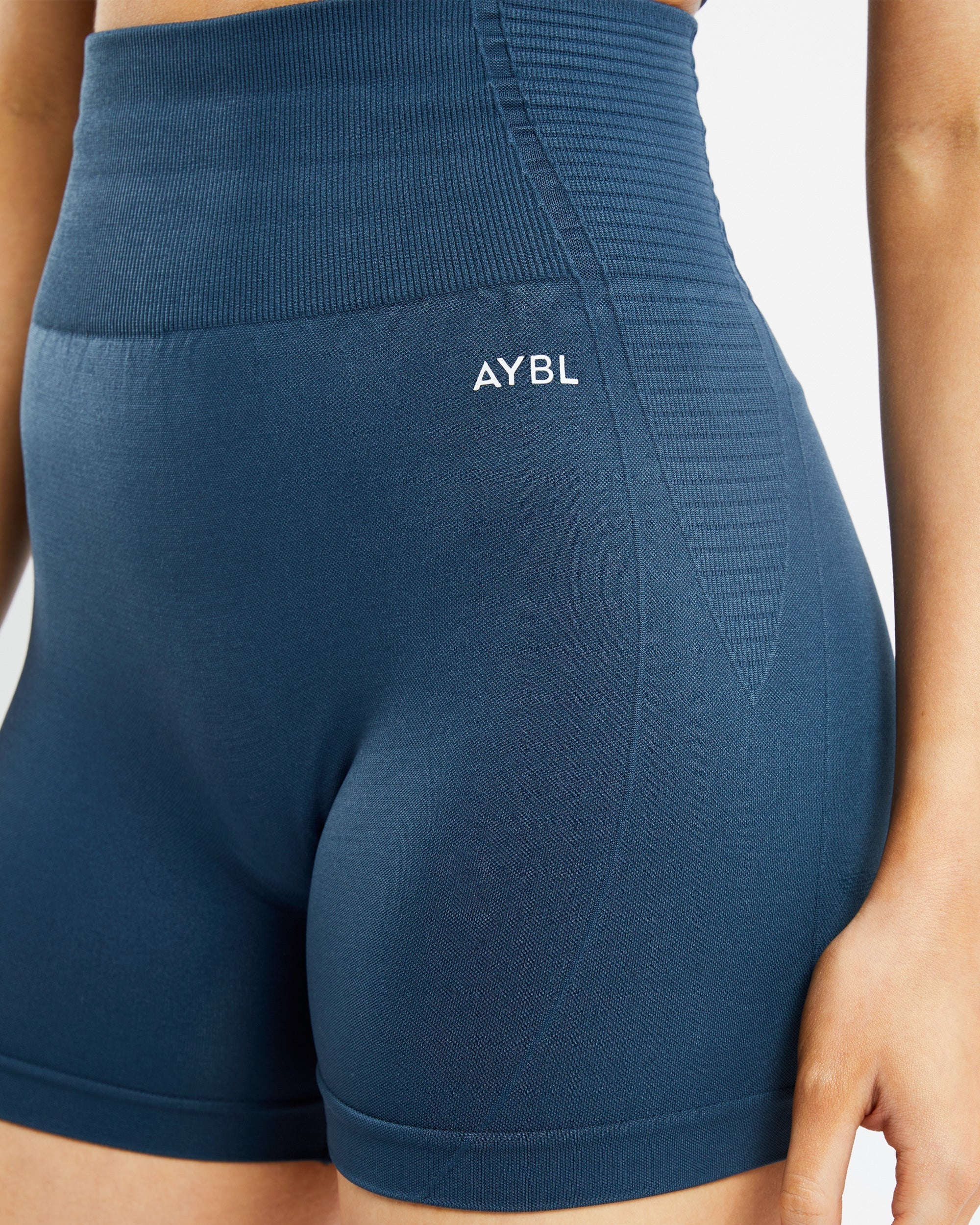 Balance V2 Seamless Shorts - Marine Bleu