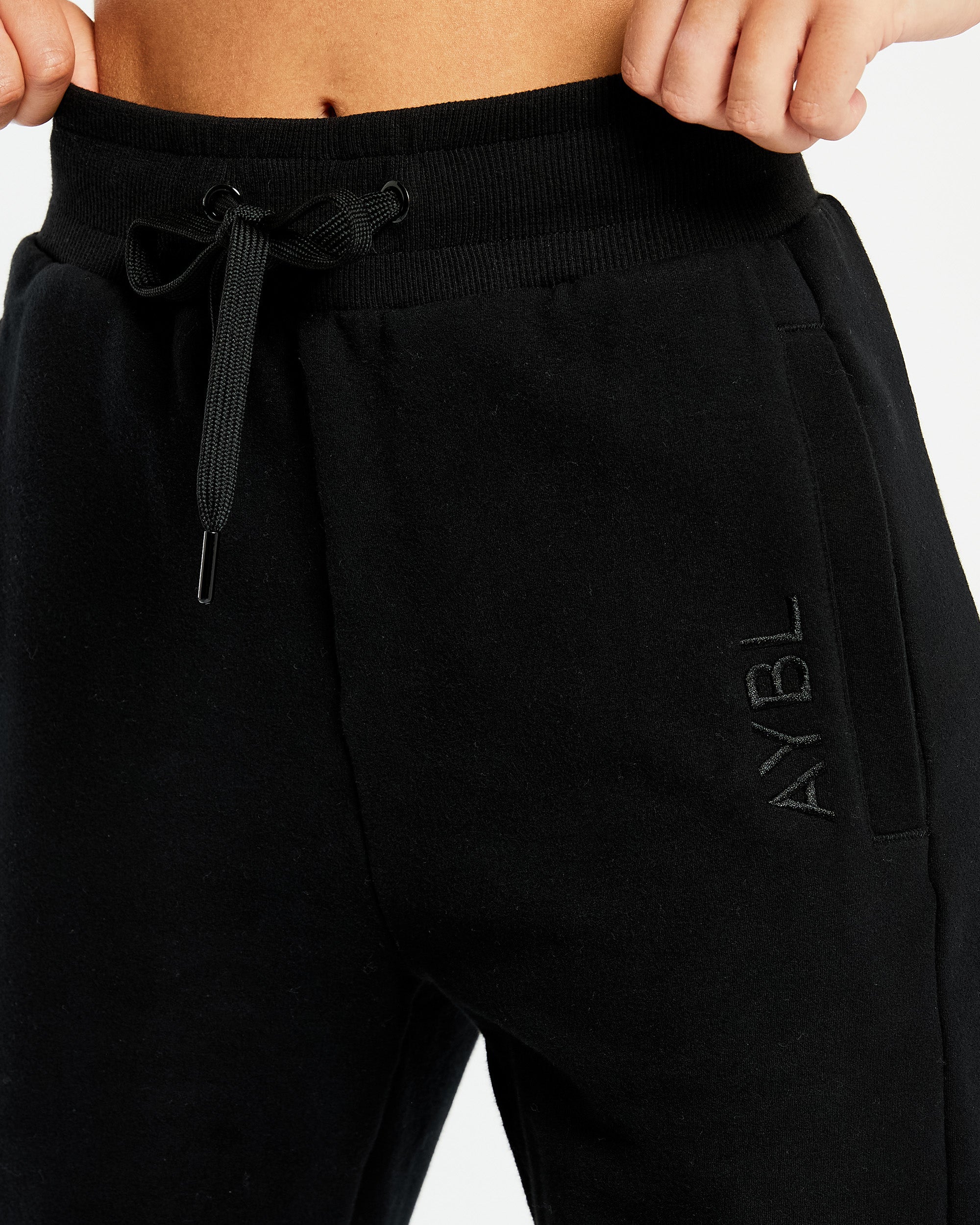 Everyday Relaxed Straight Leg Joggers - Noir