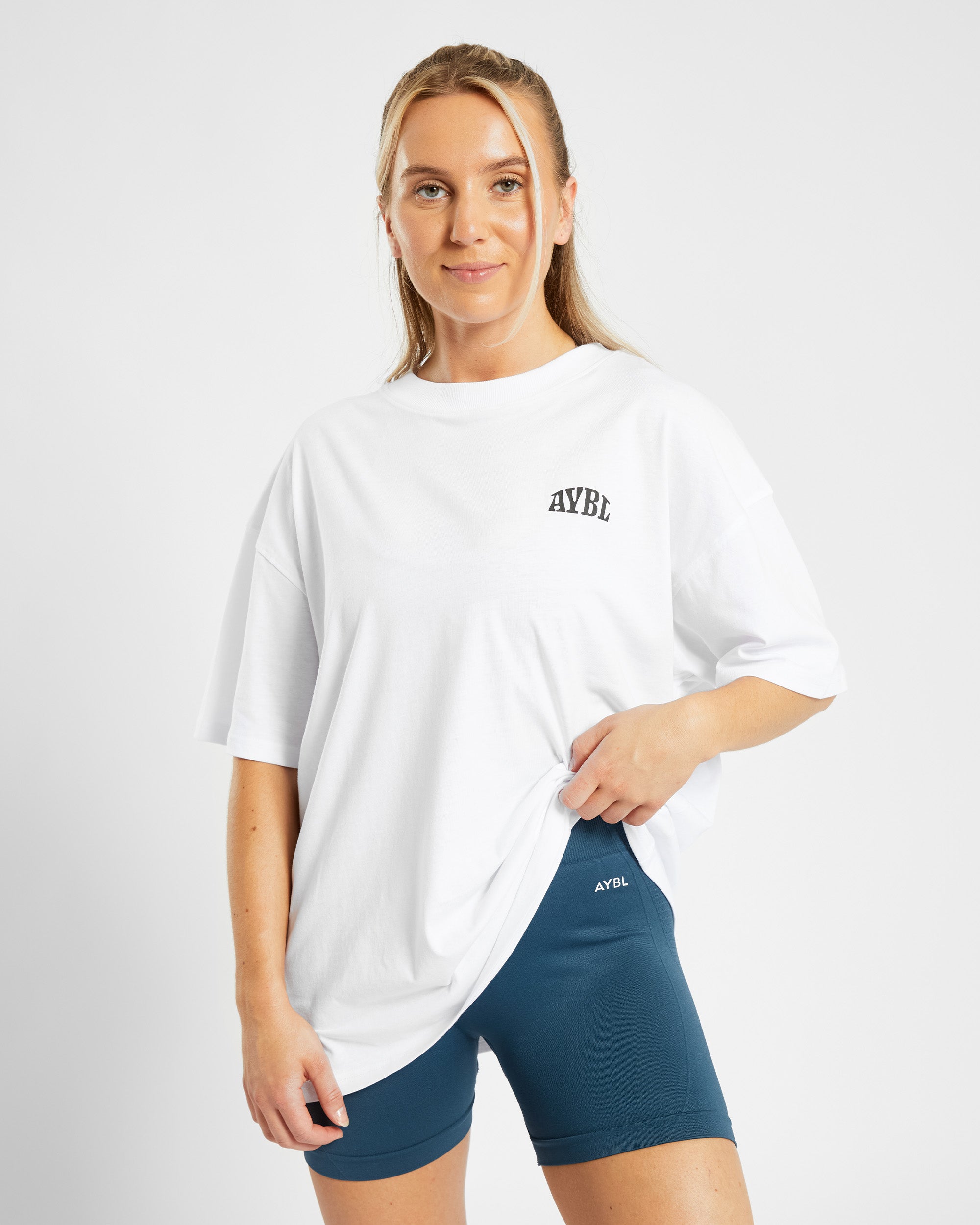 Mind Over Matter Oversized T Shirt - Blanc