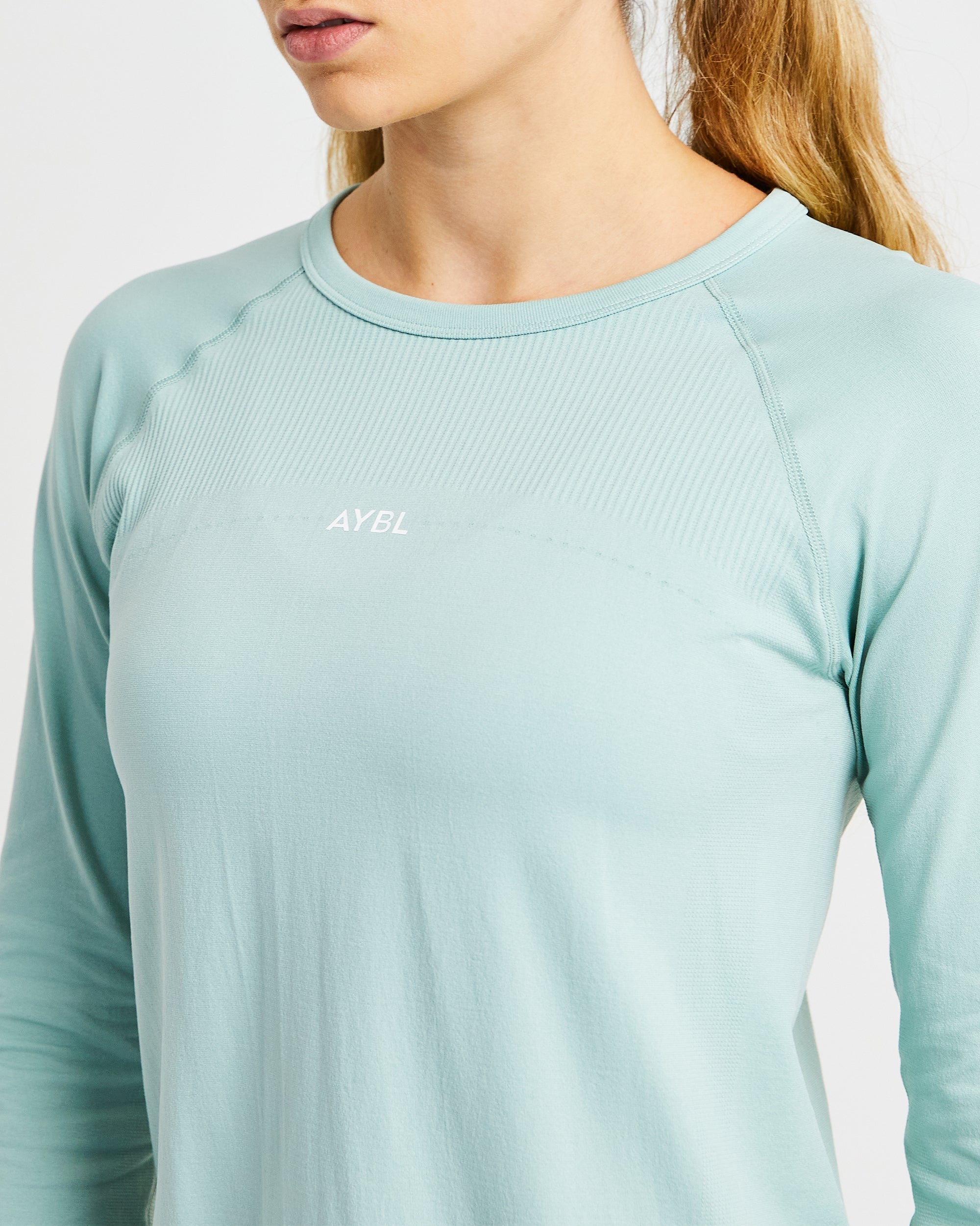 Reform Seamless Long Sleeve T Shirt - Sage Vert